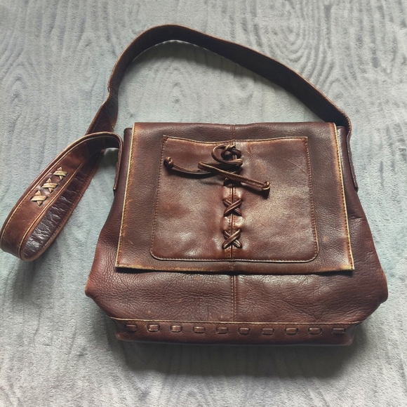 💗SOLD💗🦋VINTAGE American Angel Lace Up Leather Satchel - Picture 2 of 11
